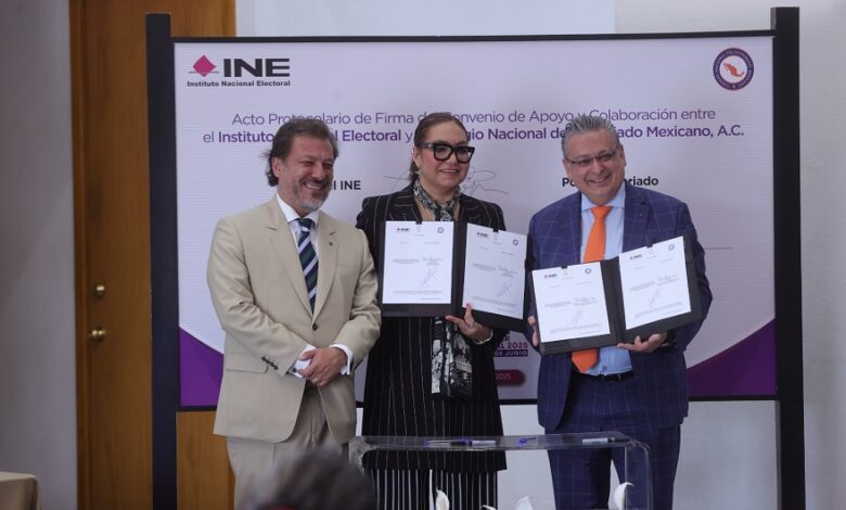 Firma INE convenio de colaboración con el Colegio Nacional del Notariado Mexicano